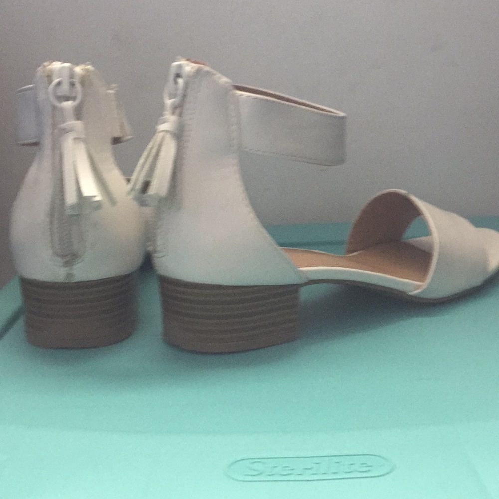 Size2 - Picture 3 of 3